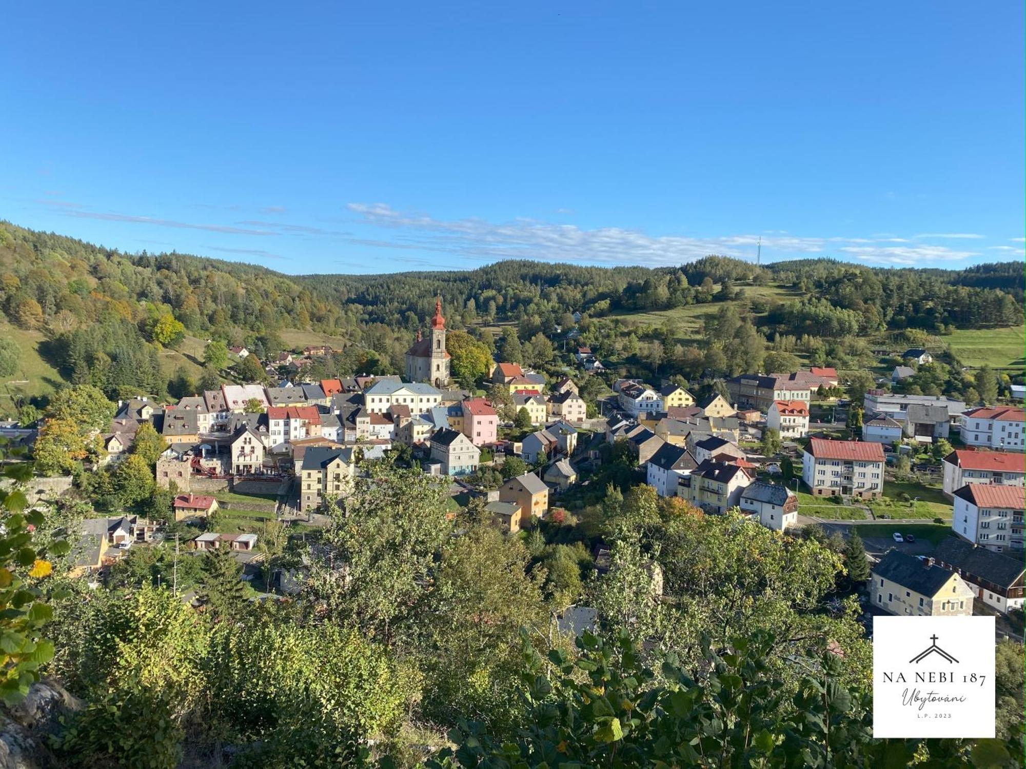 Na Nebi 187 Aparthotel Bečov nad Teplou Exterior foto